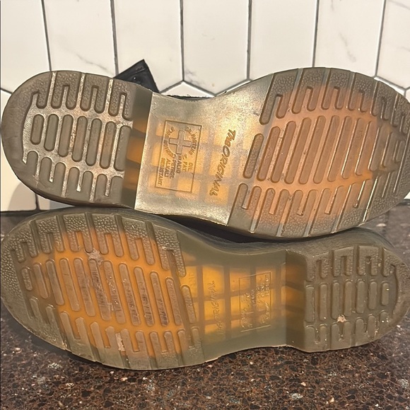 Dr. Marten Vondo II Floral Embroidered Black Boots, size 6 - Picture 10 of 10